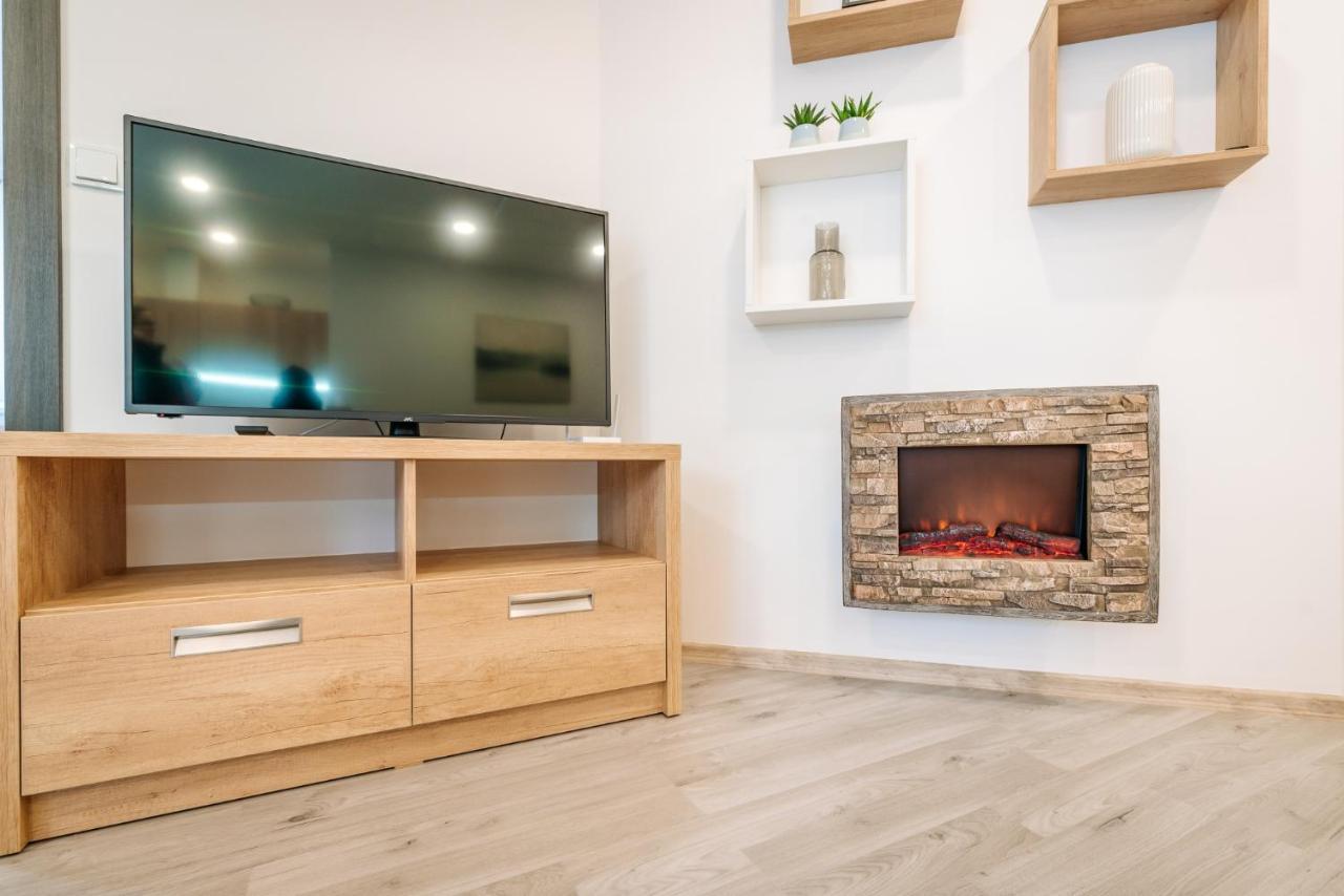 Apartment Hugo Klinovec Loučná pod Klínovcem Zewnętrze zdjęcie