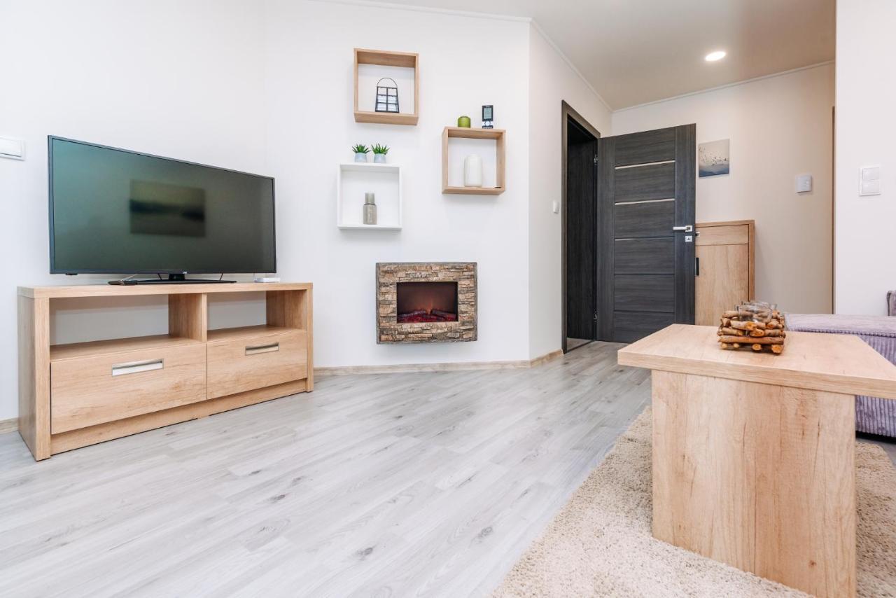 Apartment Hugo Klinovec Loučná pod Klínovcem Zewnętrze zdjęcie